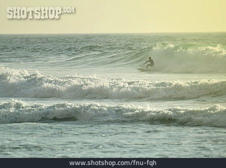 
                Wellen, Surfen, Surfer                   