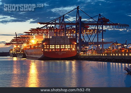 
                Logistik, Containerschiff, Burchardkai                   