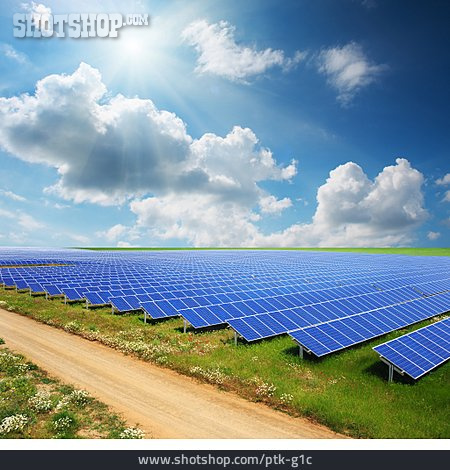 
                Solaranlage, Sonnenenergie, Solarpark                   