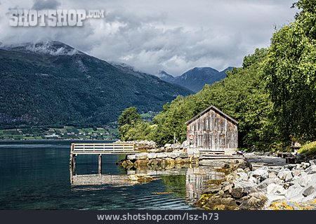 
                Norwegen, Bootsschuppen, More Og Romsdal, Storfjord                   