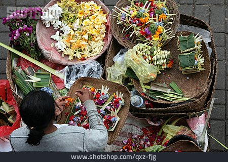 
                Bali, Blumenverkäuferin                   