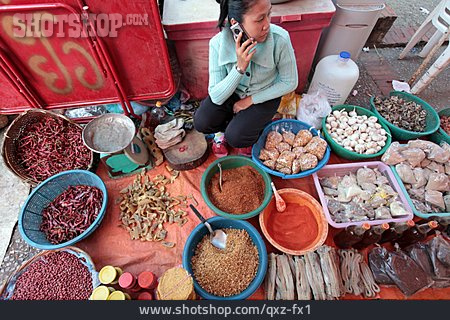
                Gewürze, Marktstand, Laos                   