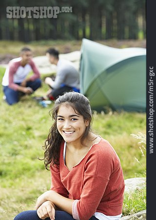 
                Junge Frau, Outdoor, Camping                   