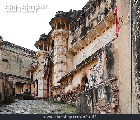 
                Indien, Hausfassade, Rajasthan, Bundi Palast                   