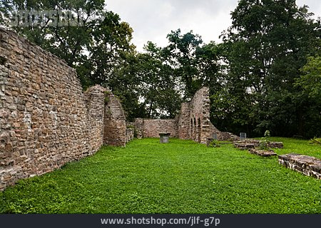 
                Ruine, Mauerwerk, Cyriakskirche                   