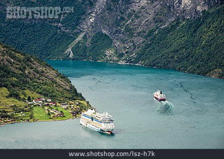 
                Kreuzfahrtschiff, Norwegen, Fjord, Geirangerfjord                   