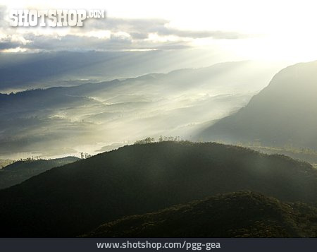 
                Morgenstimmung, Sri Lanka, Adams Peak                   