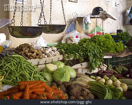 
                Markt, Marktstand, Gemüsestand                   
