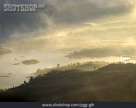 
                Morgenstimmung, Sri Lanka, Adams Peak                   