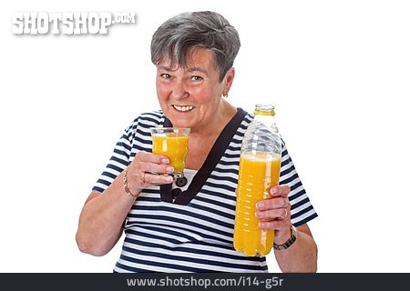 
                Seniorin, Getränk, Orangensaft                   