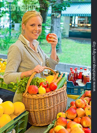 
                Einkaufen, Obstmarkt, Bioprodukte, Bioladen                   