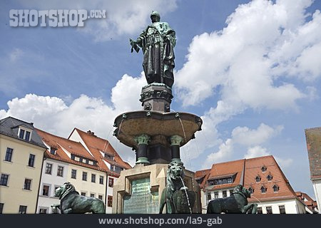 
                Brunnenfigur, Rathausbrunnen, Obermarkt                   