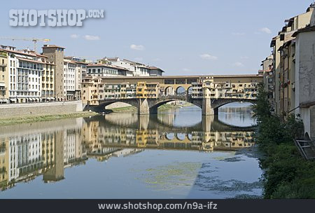 
                Florenz, Ponte Vecchio, Segmentbogenbrücke                   