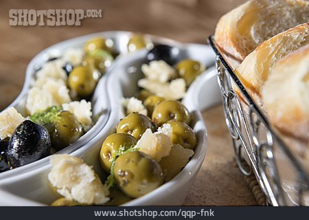 
                Olive, Antipasti                   