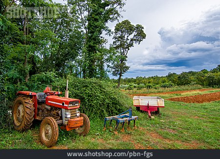 
                Landwirtschaft, Traktor, Ackerbau, Landmaschine                   