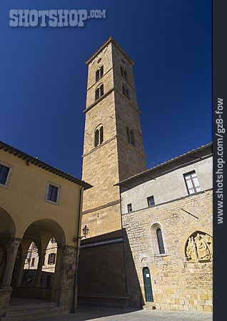 
                Volterra, Palazzo Dei Priori                   