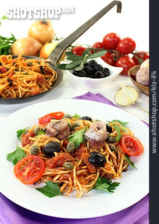 
                Italienische Küche, Tellergericht, Spaghetti Alla Puttanesca                   