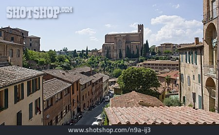 
                Altstadt, Siena, Basilica Di San Clemente                   