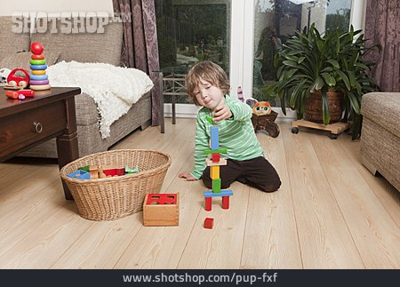 
                Junge, Spielen, Holzklötze                   
