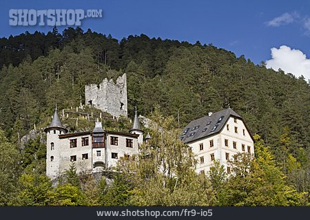 
                Burg Fernstein                   