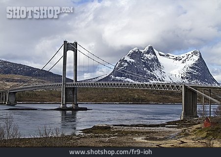
                Hängebrücke, Norwegen, Efjord                   