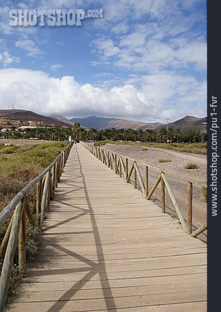 
                Holzsteg, Fuerteventura, Ferienanlage                   