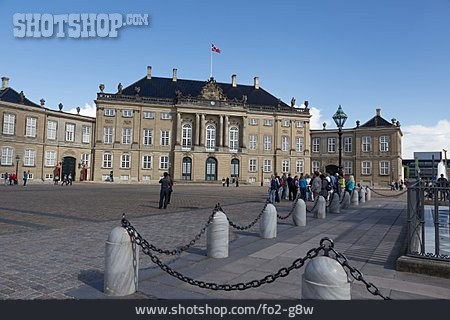 
                Schlossplatz, Schloss Amalienborg, Palais Brockdorff                   