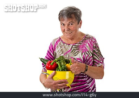 
                Seniorin, Gesunde Ernährung, Ernährung, Gemüse                   