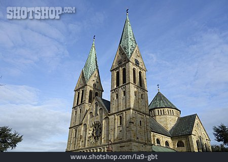
                Kirche, St. Laurentius                   