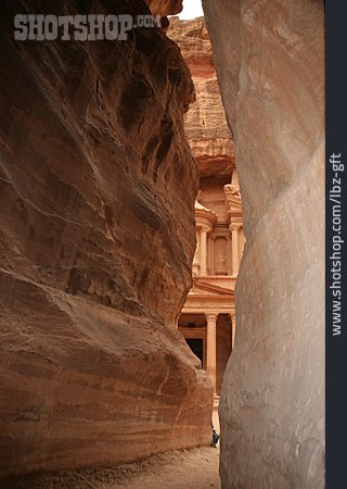 
                Tempel, Felswand, Khazne Al-firaun, Petra                   