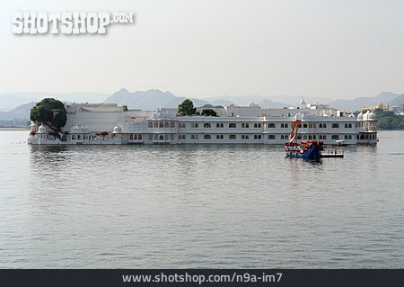 
                Udaipur, Lake Palace, Pichhola-see                   