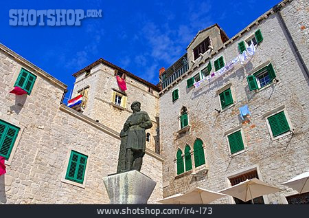 
                Fassade, Statue, Kroatien, Sibenik                   