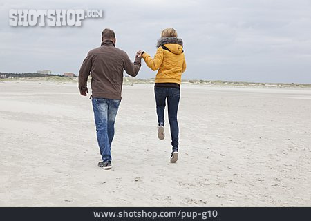 
                Paar, Strandspaziergang, Hand In Hand                   