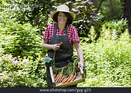
                Gartenarbeit, Gärtnerin                   