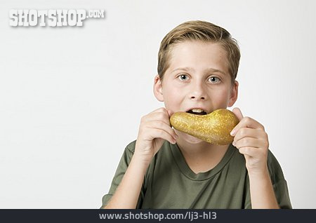 
                Junge, Ernährung, Birne                   