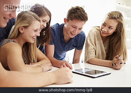 
                Teenager, Friendship, Tablet-pc                   