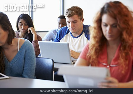 
                Laptop, Studenten, Studium                   