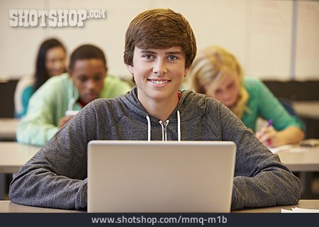 
                Laptop, Schüler, Unterricht                   