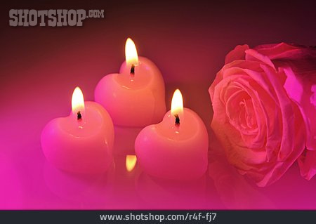
                Romantik, Kerze, Rosenblüte, Kerzenschein                   