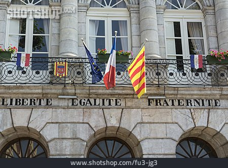 
                Rathaus, Frankreich, Wahlspruch, Lorgues                   