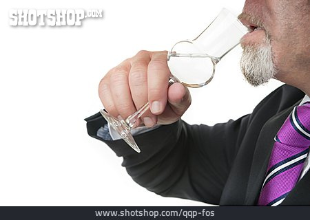 
                Geschäftsmann, Trinken, Alkoholproblem                   