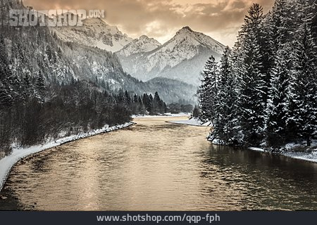 
                Winterlandschaft, Lech, Ammergauer Alpen                   
