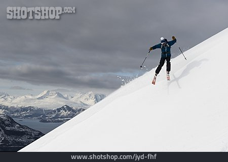 
                Wintersport, Skifahrer, Outdoor, Skibergsteigen                   