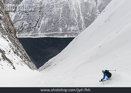 
                Wintersport, Skifahrer, Fjord, Skibergsteigen                   