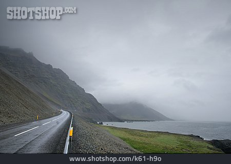 
                Island, Trist, Küstenstraße                   
