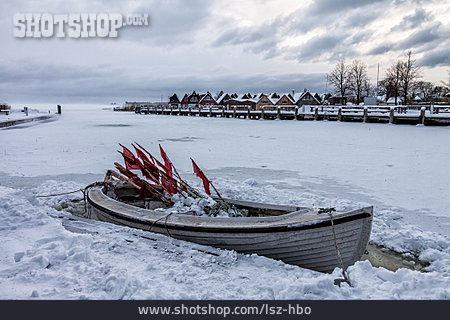 
                Winter, Fischerboot, Ahrenshoop                   