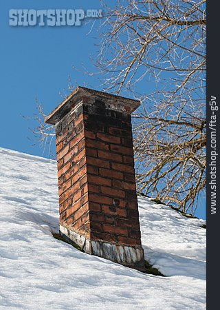
                Schornstein, Schneedach                   