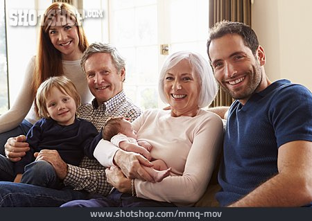 
                Generationen, Großfamilie, Familienportrait                   