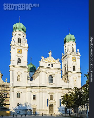 
                Dom, Passau, St. Stephan                   