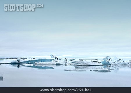 
                Island, Eisberg, Gletscherlagune                   